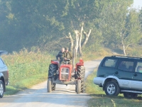 Nadciąga ekipa z łódką