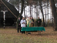 Rozpoczyna się święcenie sztandaru - szersza perspektywa