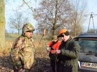 Igor odwrotnie, patrzy i podpowiada